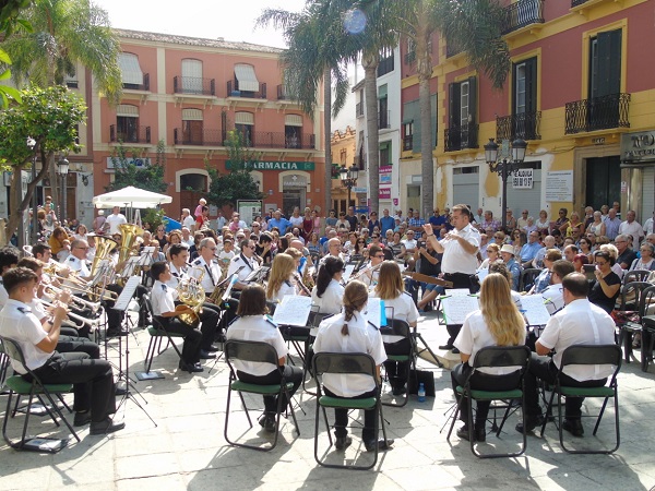 La Banda Municipal de Música de Almuñécar dará hoy domingo su concierto del verano.